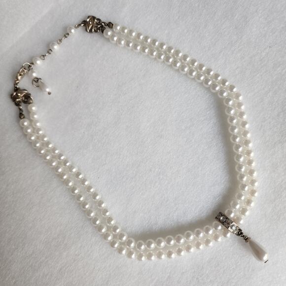 Vintage Pearl Necklace - Picture 1 of 6
